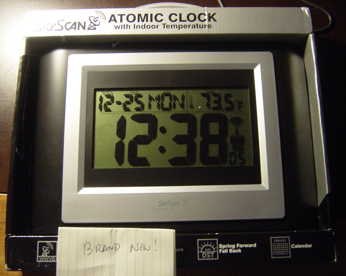 New SkyScan/Sky Scan Atomic Wall Clock+indoor temperature+Calendar